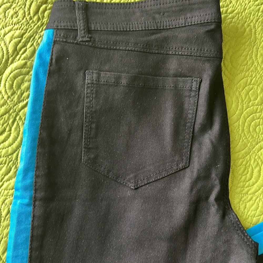 Jeans - Picture 2 of 5
